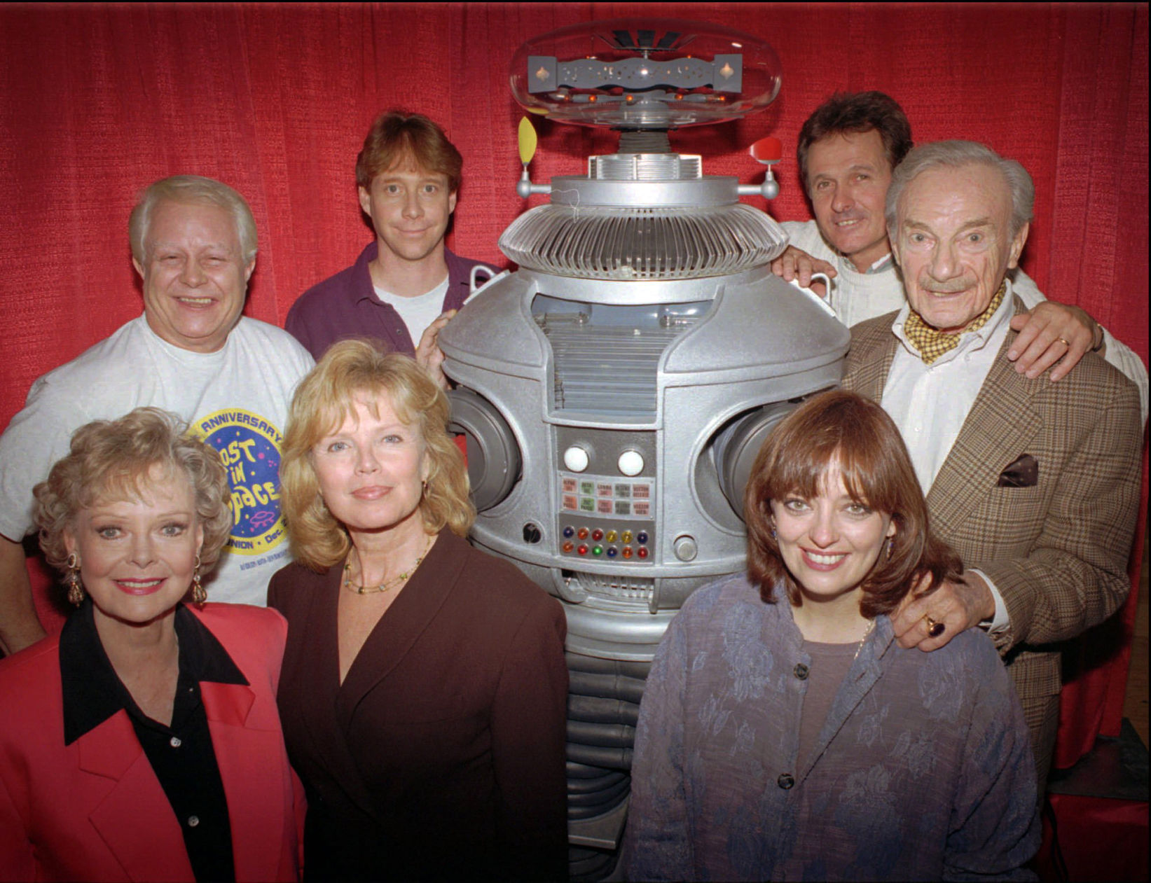 LOST IN SPACE CREW CAST